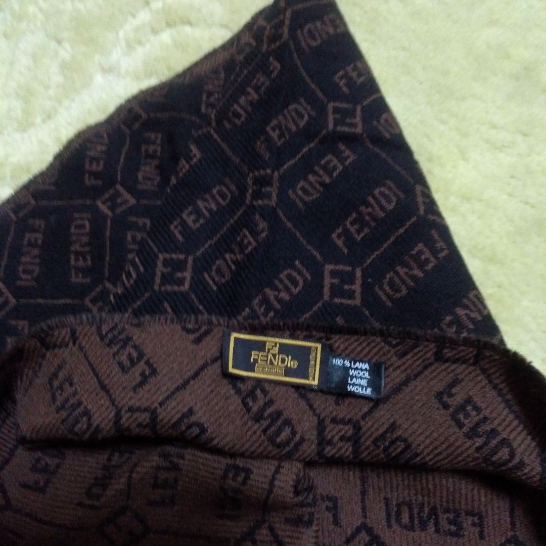FENDIマフラー　イタリア製　ウール