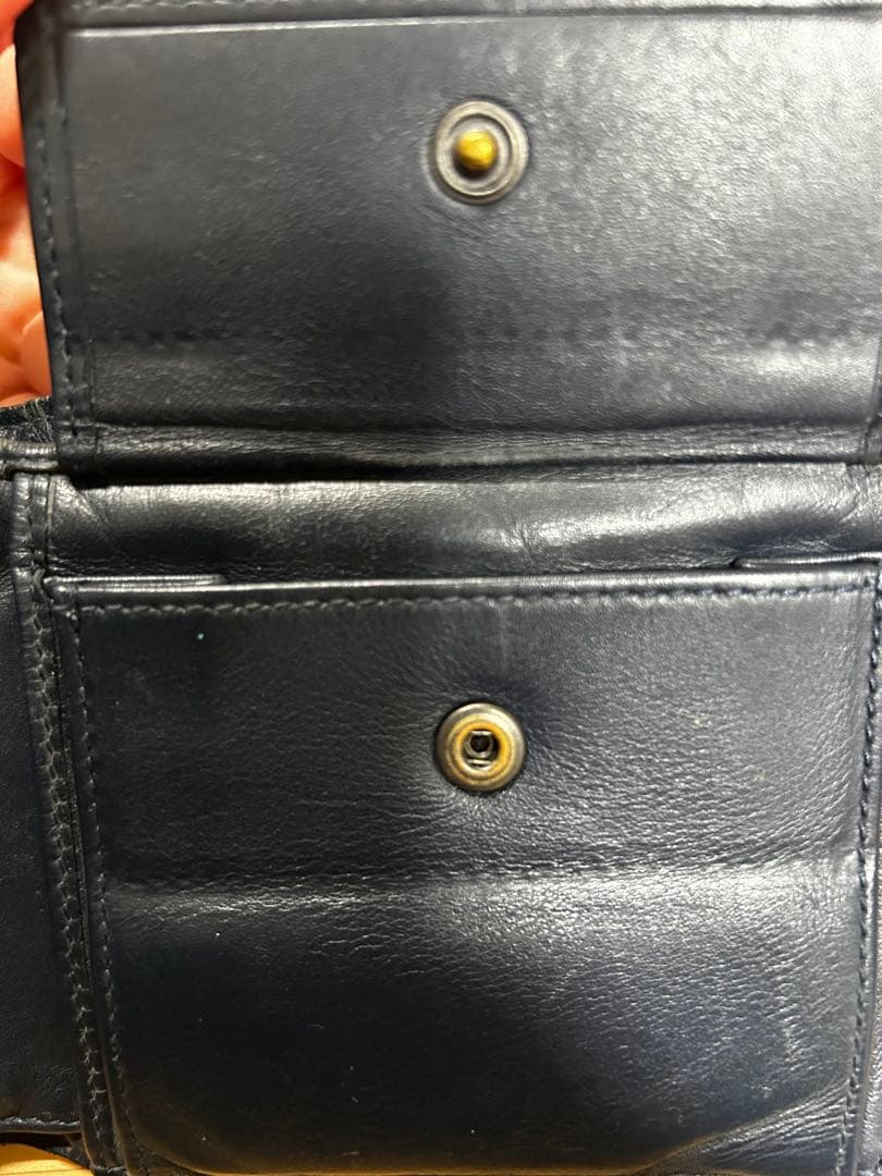 黒 レザー 二つ折り財布 編み込みデザイン