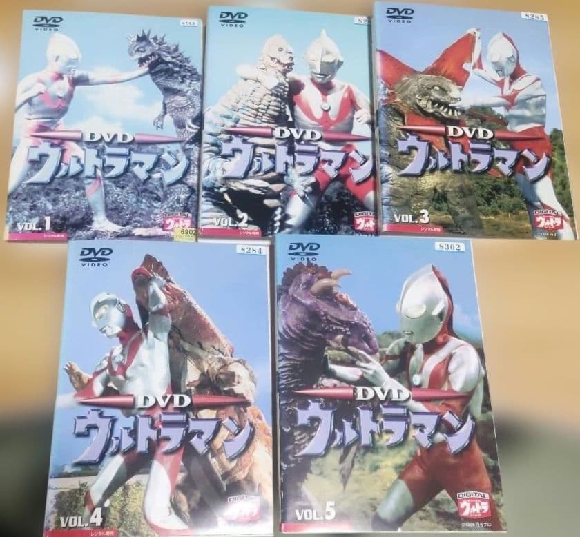 ウルトラマン　全10巻 DVD〈レンタル落ち商品〉円谷作品