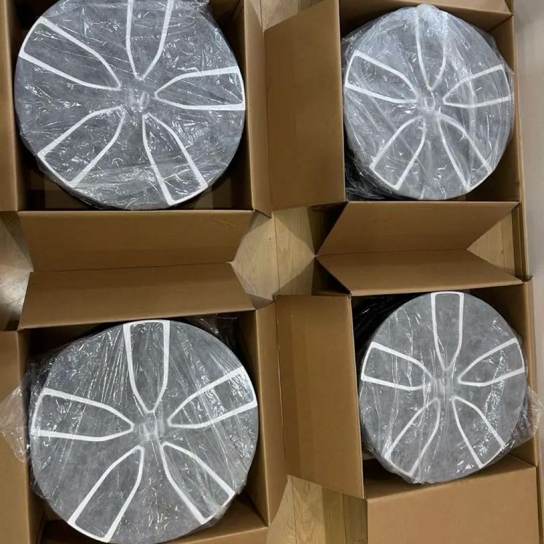 ホンダ ヴェゼル　18インチ 純正ホイール4本