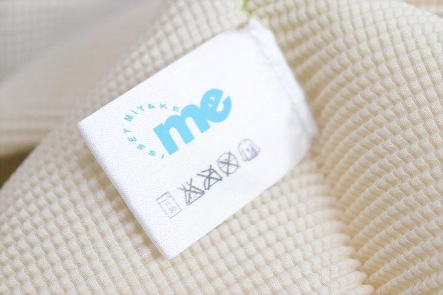 me ISSEY MIYAKE ミーイッセイミヤケ カットソー