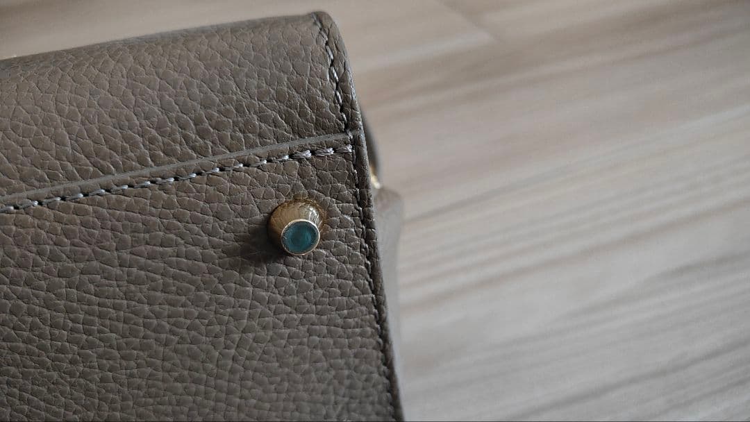 T.T　マルコビアンチーニ　グレージュ ショルダーバッグ