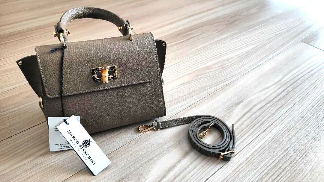 T.T　マルコビアンチーニ　グレージュ ショルダーバッグ