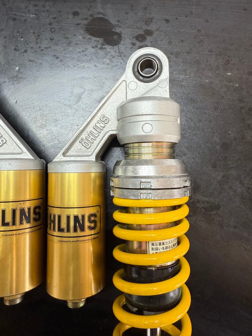 オーリンズリアサス　 XJR400 vmax1200にて使用