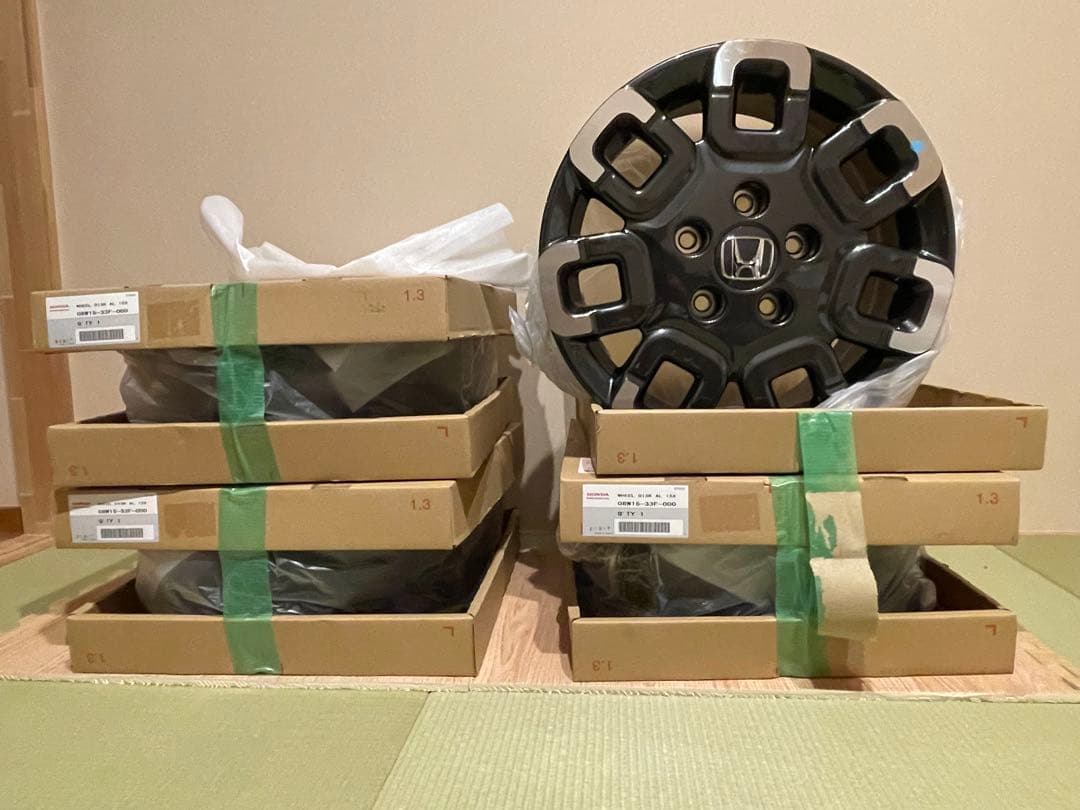 【新品/未使用】新型フリード クロスター 純正アルミホイール 4本セット