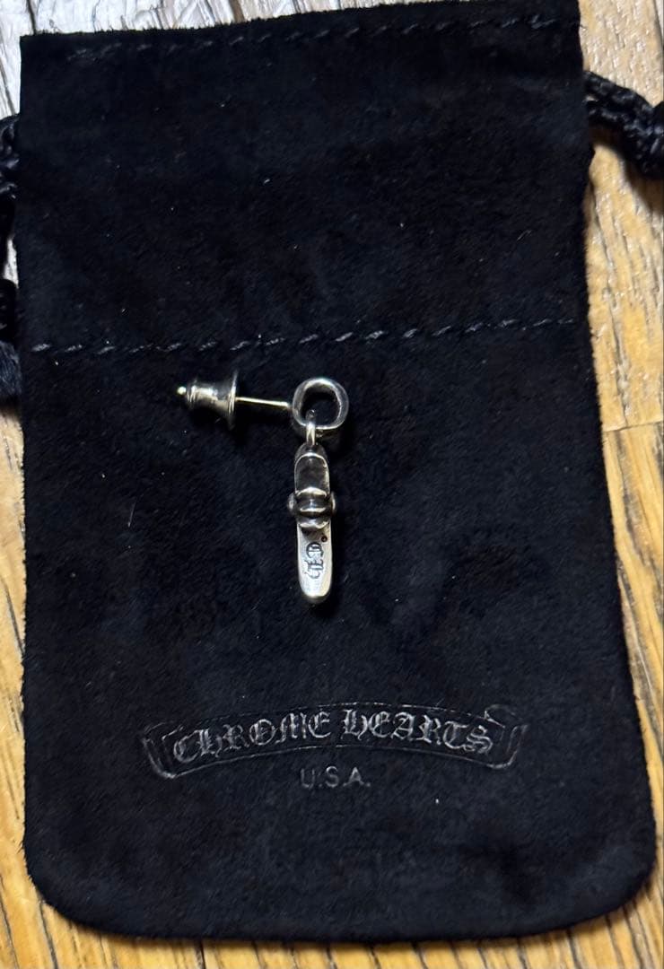 新品未使用！クロムハーツ　CHクロスベビーファットドロップイヤリング　ピアス