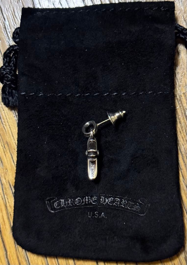 新品未使用！クロムハーツ　CHクロスベビーファットドロップイヤリング　ピアス