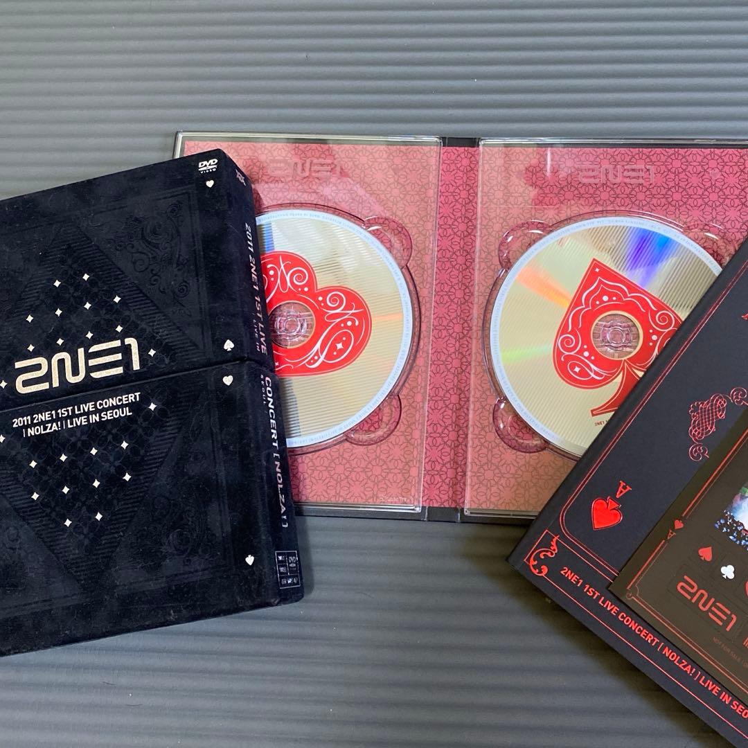 2NE1 YG Family ConcertパーカーとSeoulコンサートDVD