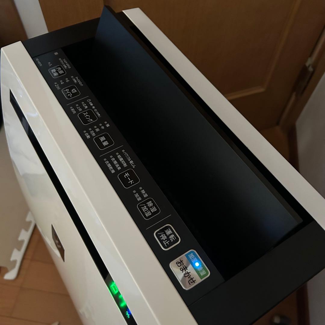 シャープ 空気清浄機　除湿機　加湿器　KC-HD70-W 本日限定値下げ価格