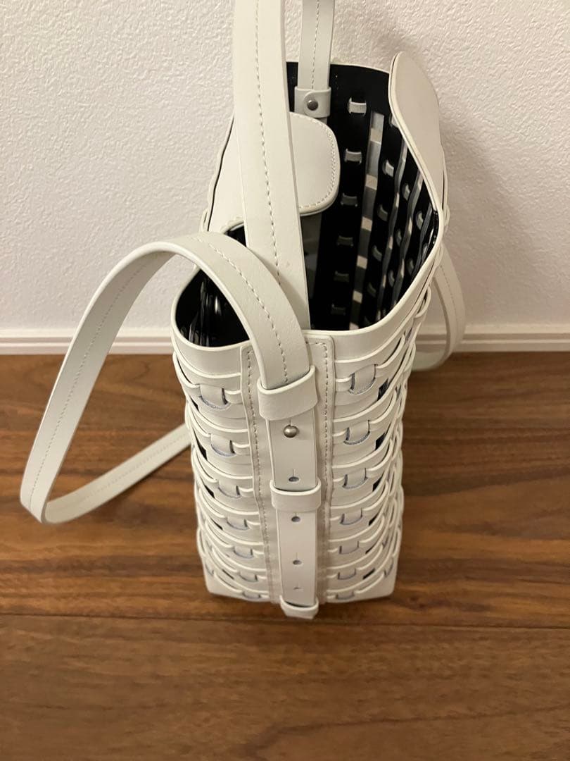 Camper ホワイト 編み込みデザイン トートバッグ レザー