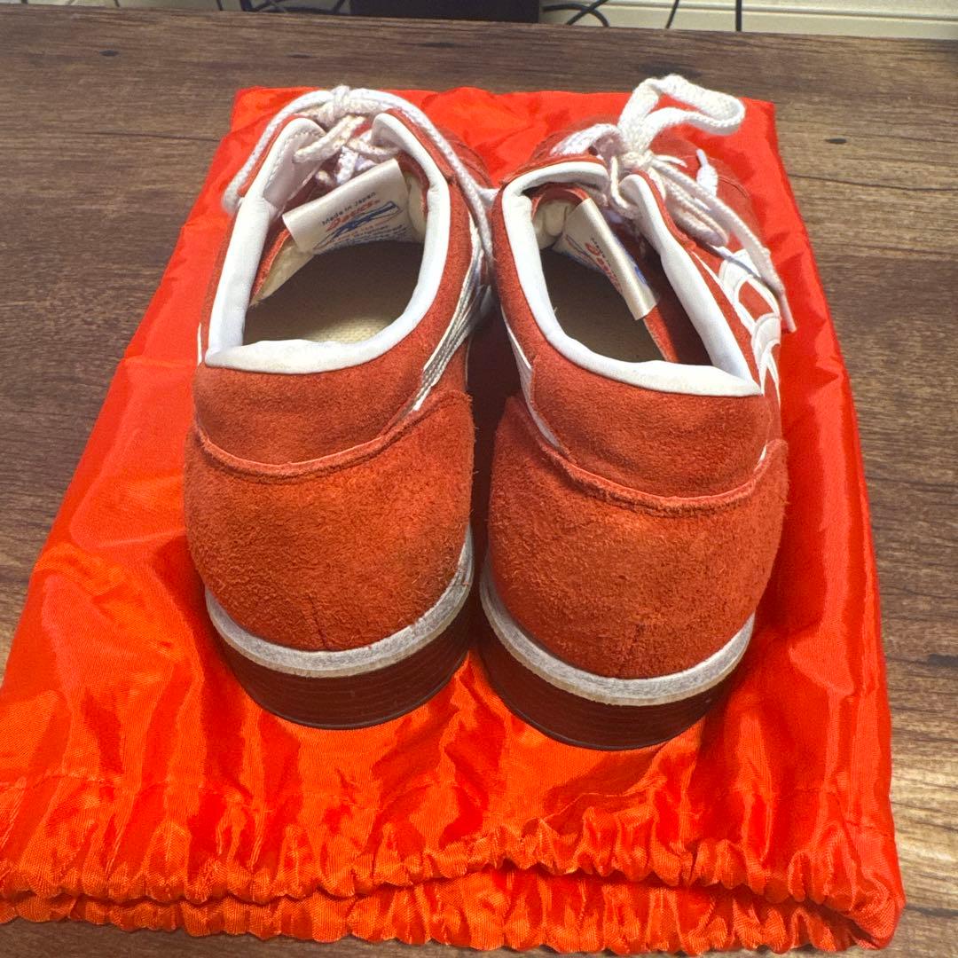 ASICS レッド スエード スニーカー 収納袋付き