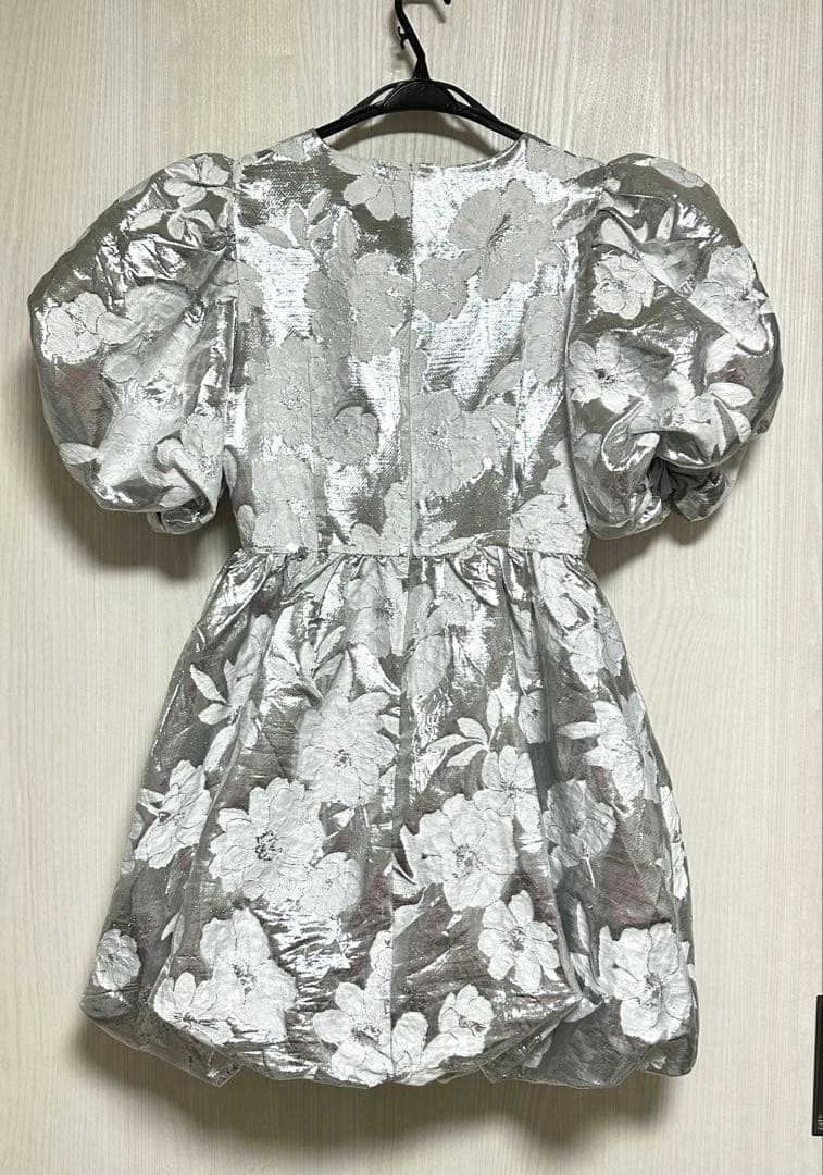 スーツ・フォーマル・ドレス Sister Jane Silver sweeper jacqard dress