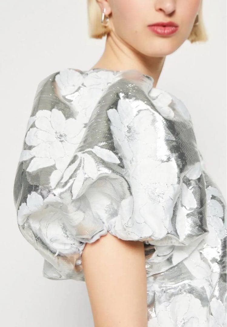 スーツ・フォーマル・ドレス Sister Jane Silver sweeper jacqard dress