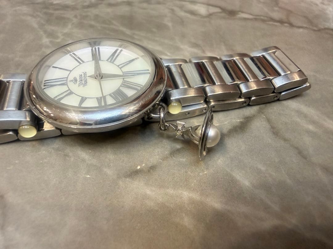 Vivienne Westwood シルバー腕時計