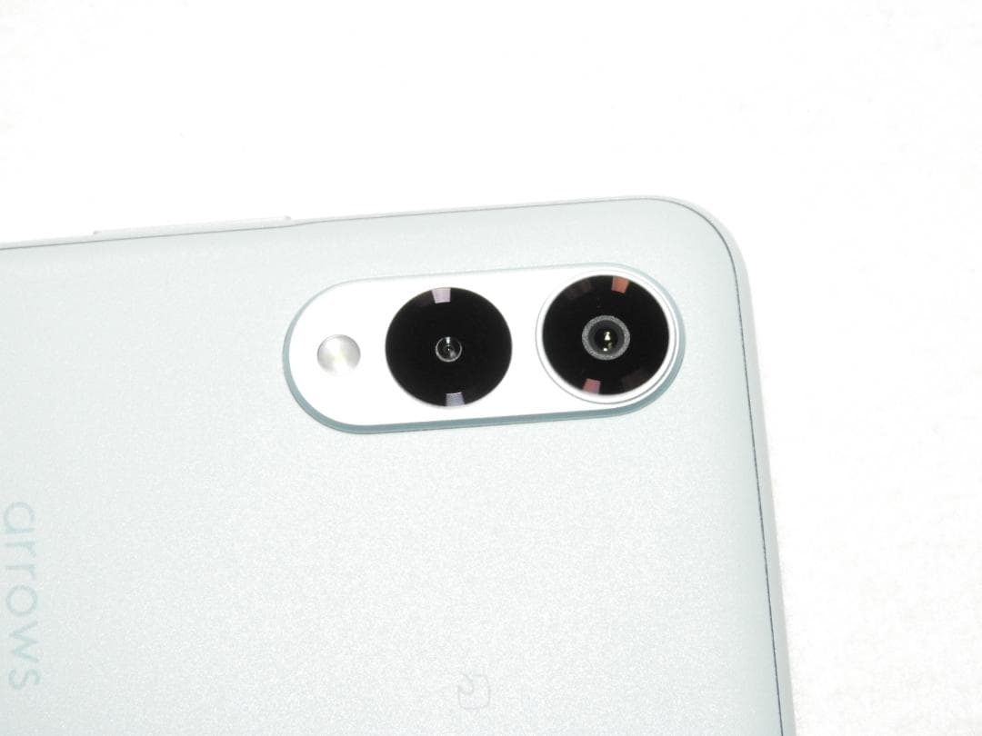 美品 FCNT arrows We2 ライトブルー FCG02 SIMフリー