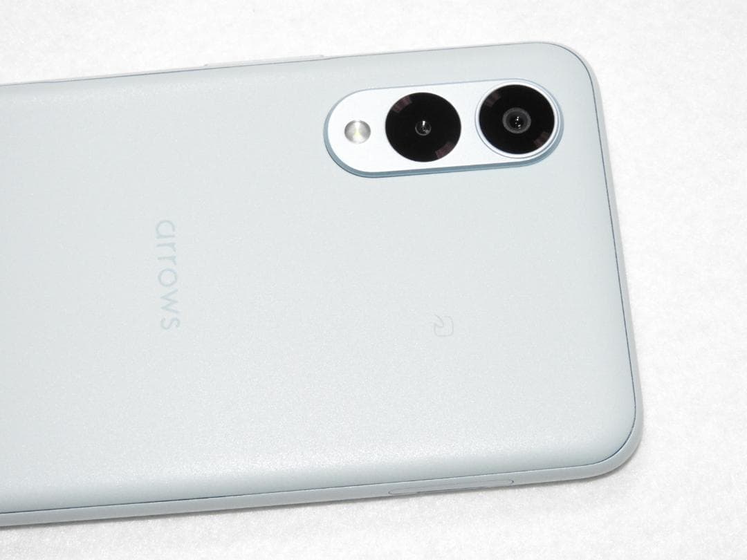 美品 FCNT arrows We2 ライトブルー FCG02 SIMフリー