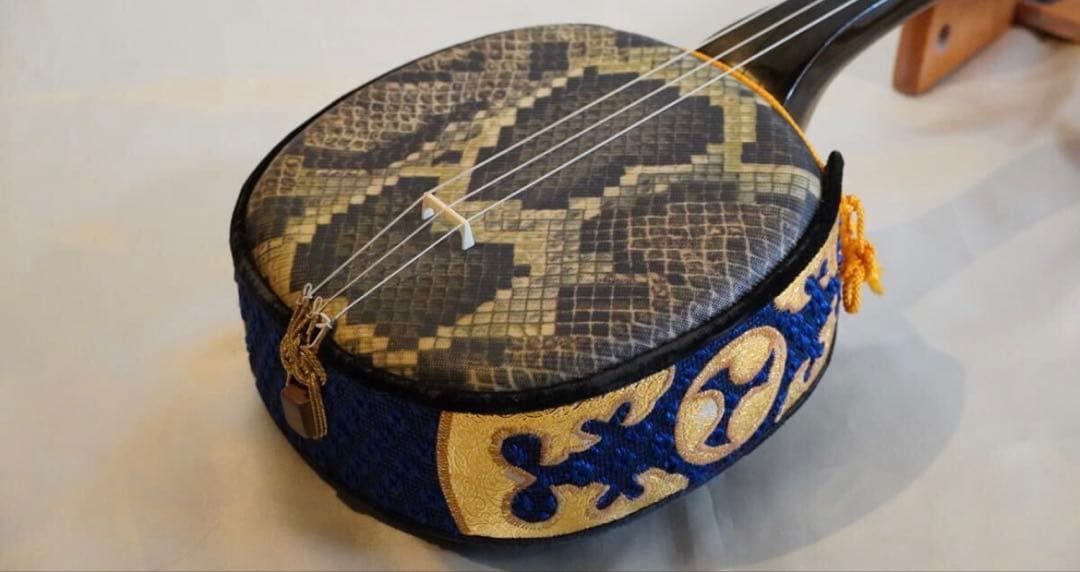 沖縄三線　本島産黒木　大城の與那城型　思い出の込められた一丁