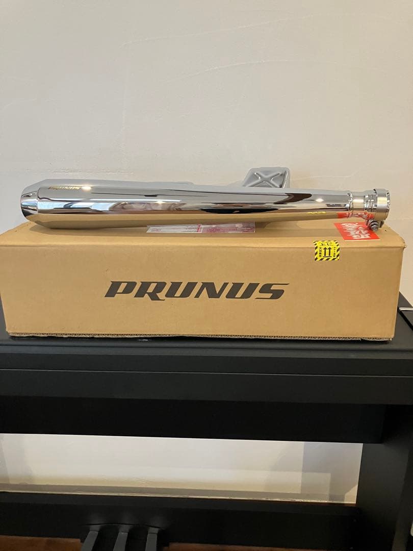 【ほぼ未使用】SR400 プラナス　キャブ車PRUNUS メガホンマフラー
