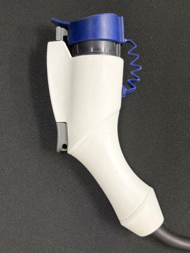 ⚫︎送料無料⚫︎動作確認済⚫︎電気自動車 EV車 アウトランダー リーフ 充電ケーブル