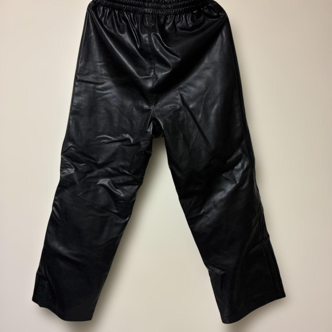 adidas レザーブラック パフォーマンスパンツ