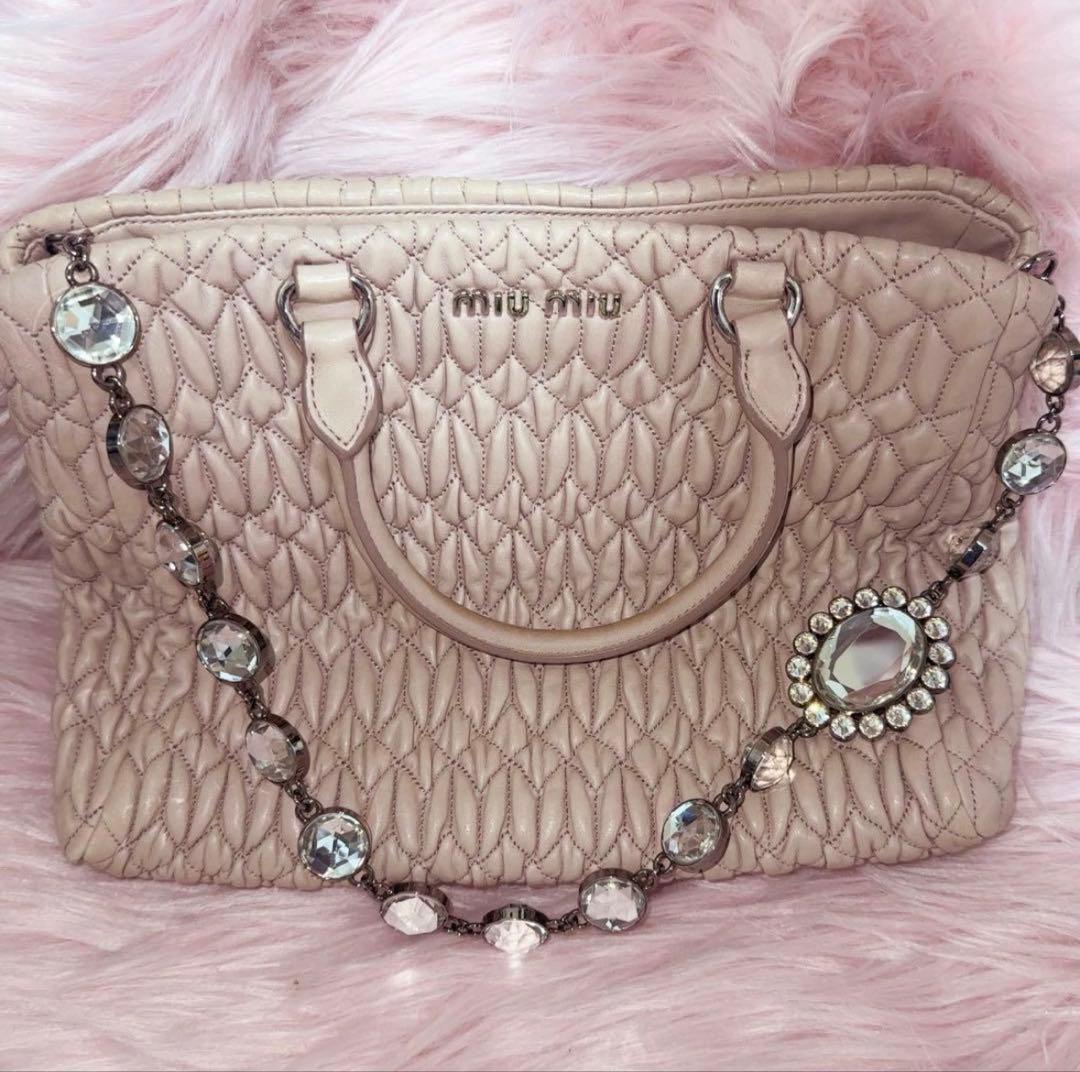 MIUMIU マテラッセ ナッパレザー クリスタル付き トートバッグ