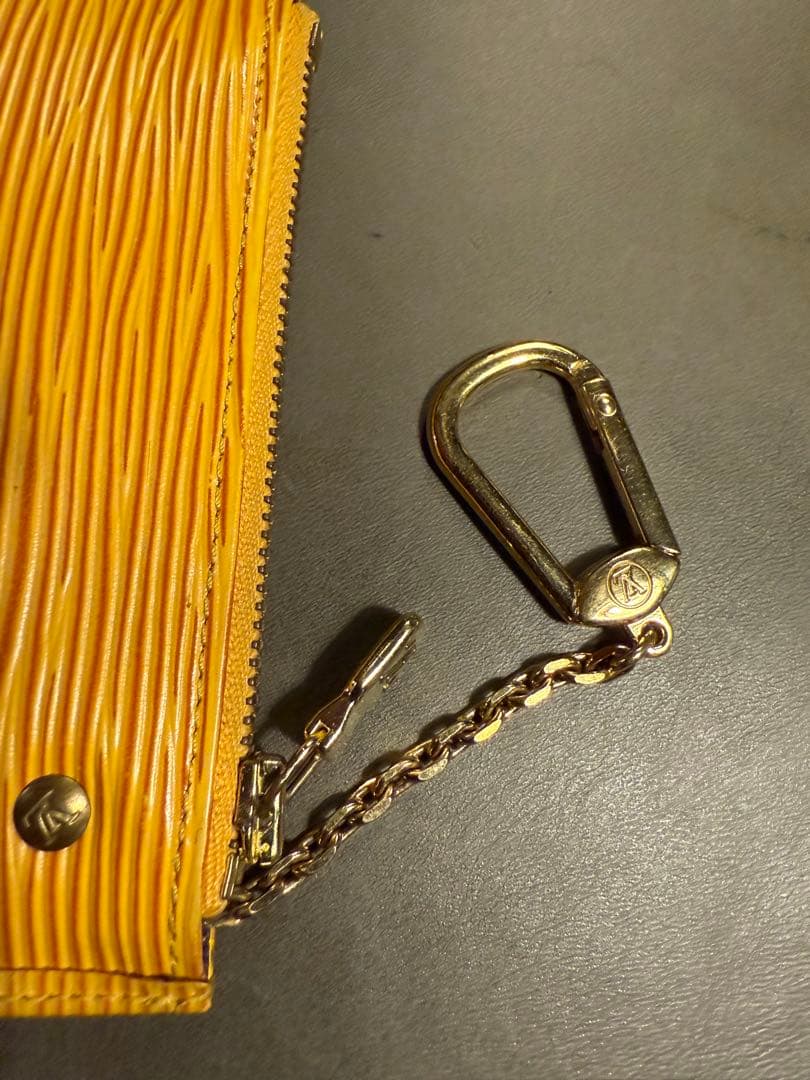 美品　VUITTON ヴィトン　エピ　ケース　ポシェットクレ　キーケース