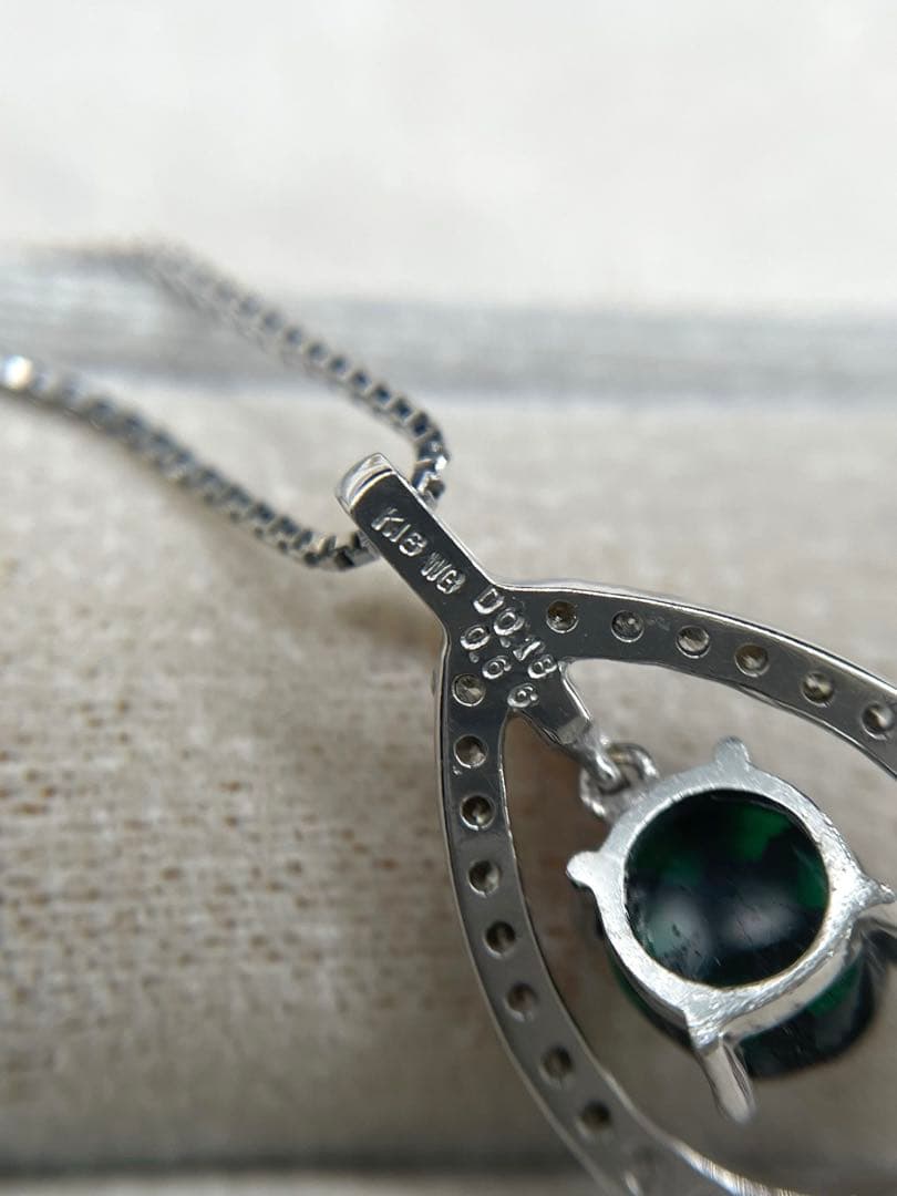 JB6★高級 トラピッチェエメラルド0.66ct D K18WG ヘッド 鑑付