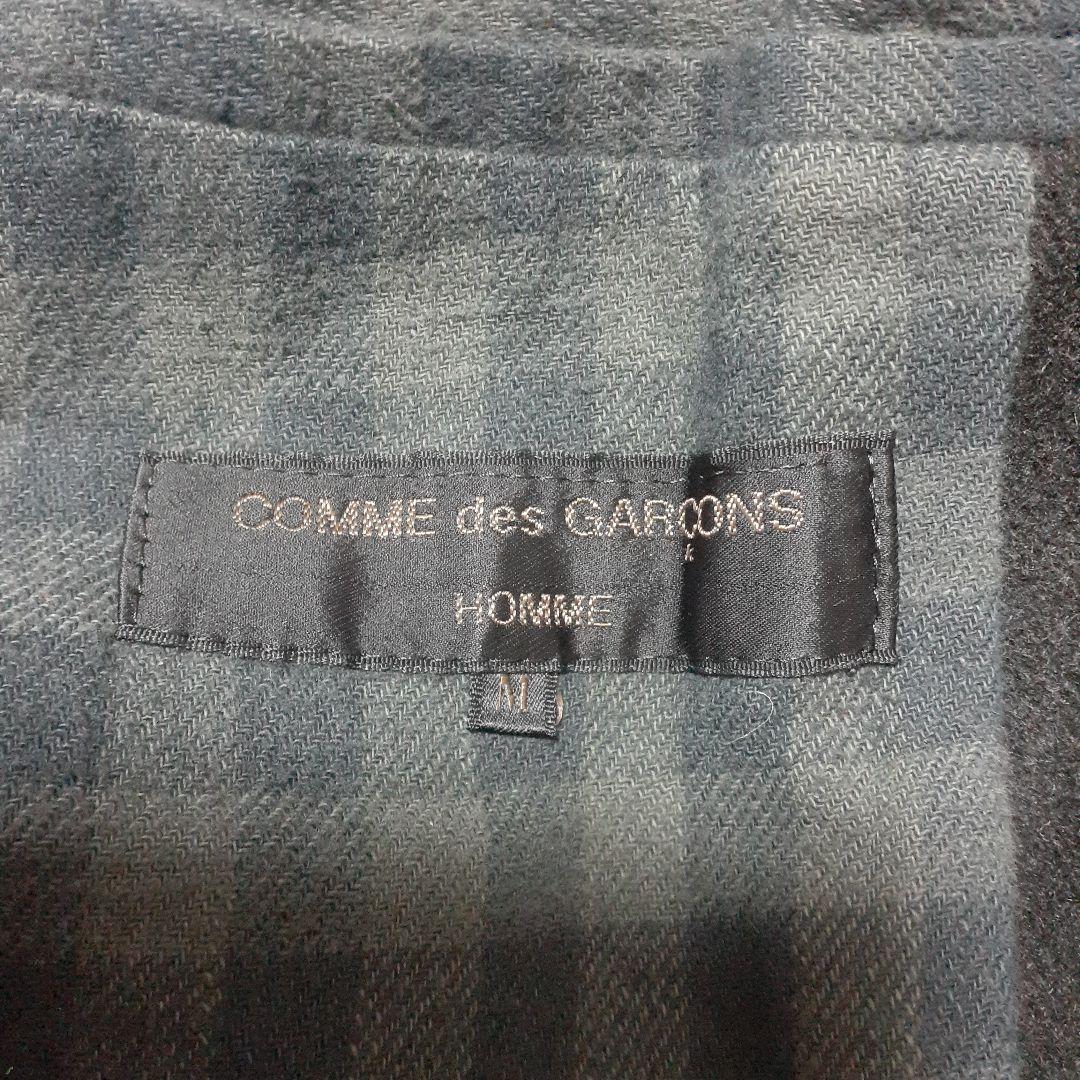 COMME des GARCONSハーフコート、サイズM、色ブラック。