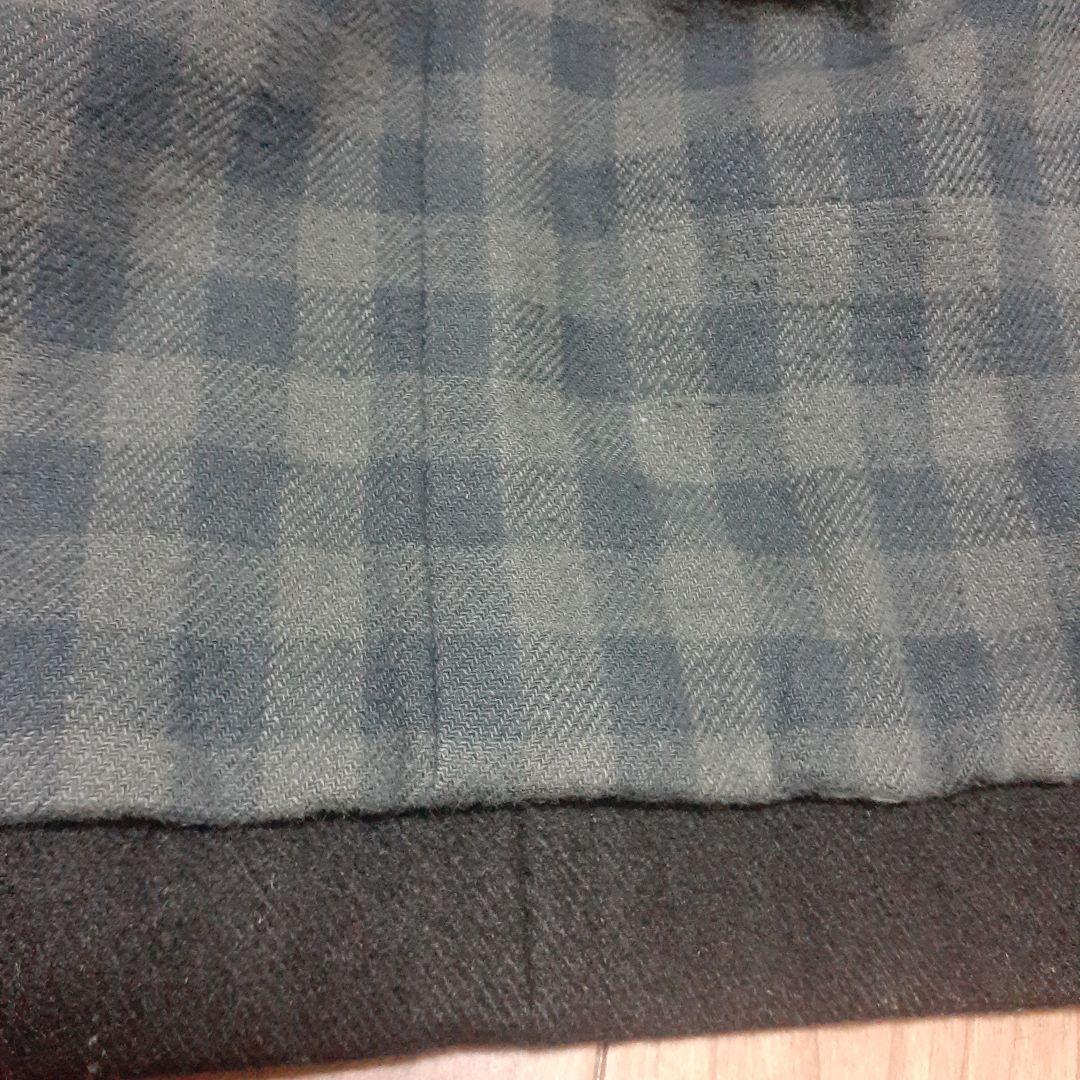 COMME des GARCONSハーフコート、サイズM、色ブラック。