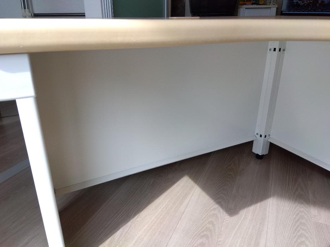 L字デスク（幅160cm×奥行(右70cm、左120cm)×高さ72cm）