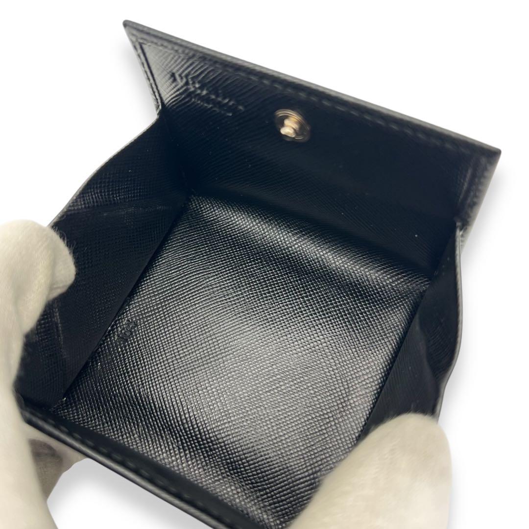 【美品】プラダ　三角プレート　サフィアーノレザー　　ケース　ブラック950