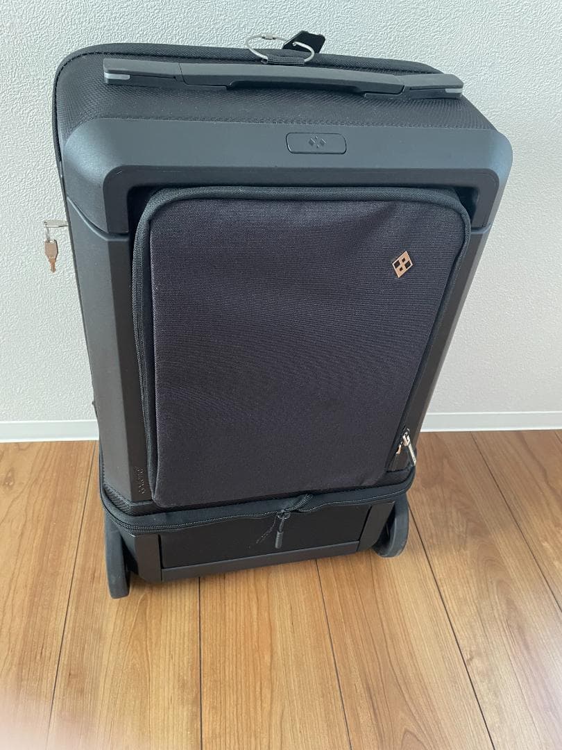 多機能スーツケースKABUTO Black Copper