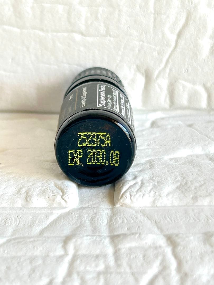 【新品未使用・正規品】希少 doTERRA サンダルウッド 5ml