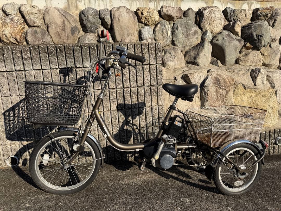 Panasonic 電動アシスト三輪自転車 ビビライフBE-ELR83