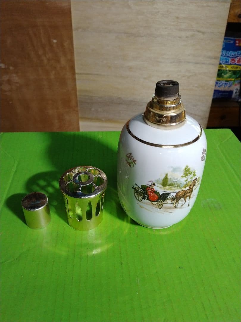 フランス製 ランプベルジェ　芳香器とオイル 紅苺2L と防ダニ液2Lそ