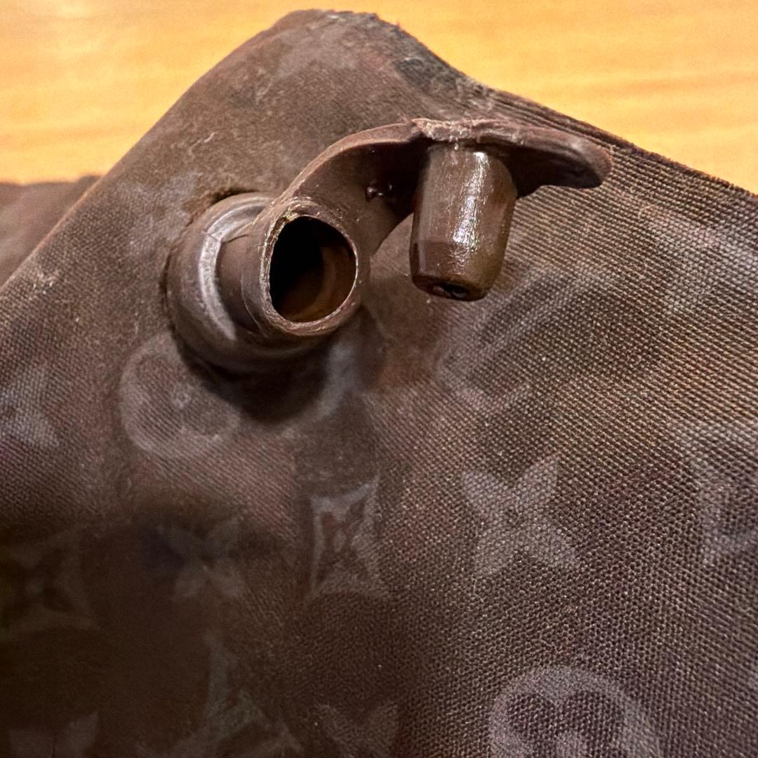 ルイヴィトン　ノベルティ　ネックピロー　アイマスク　トラベルセット　非売品