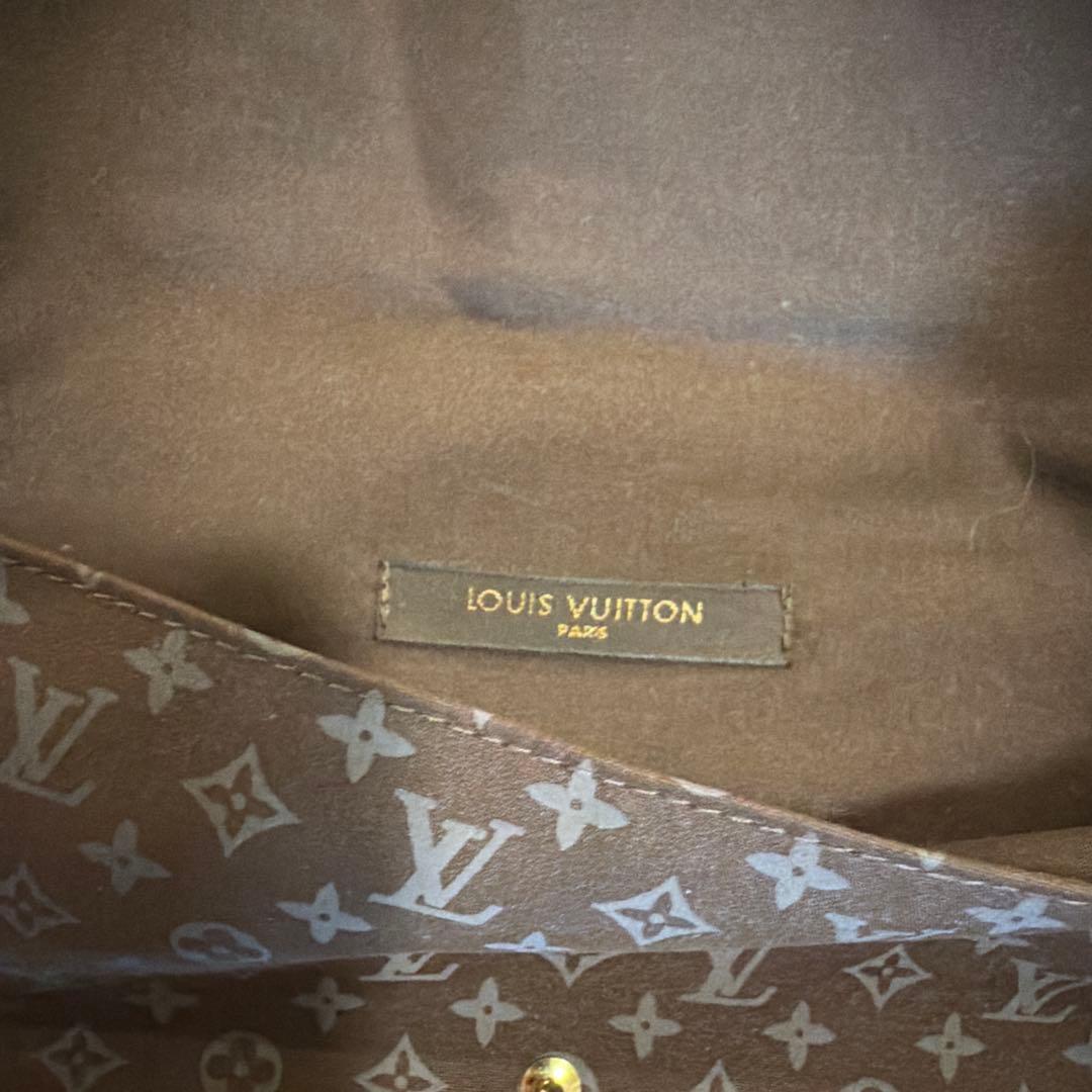 ルイヴィトン　ノベルティ　ネックピロー　アイマスク　トラベルセット　非売品