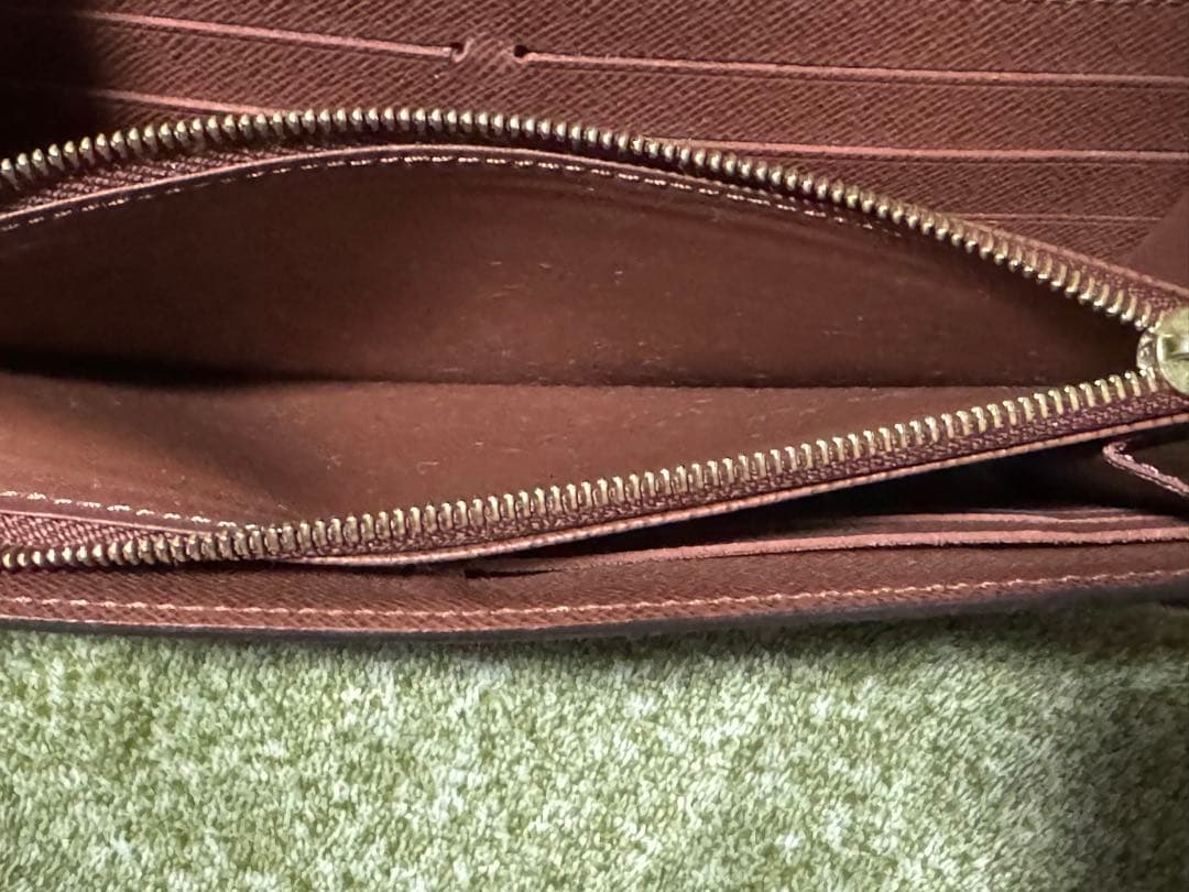 【美品】ルイ・ヴィトン　ポルトフォイユサラ