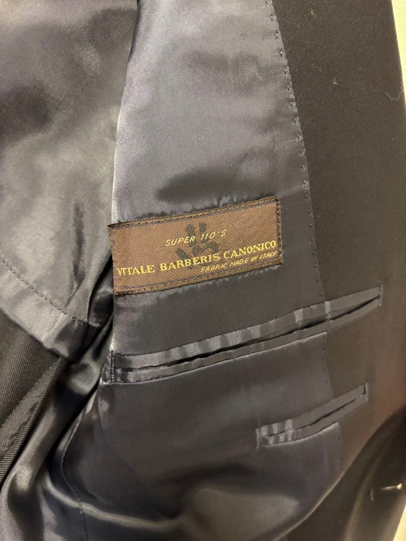 【値下げ】バーニーズ　カノニコ製生地　ネイビー　ウールソリッドスーツ サイズ44