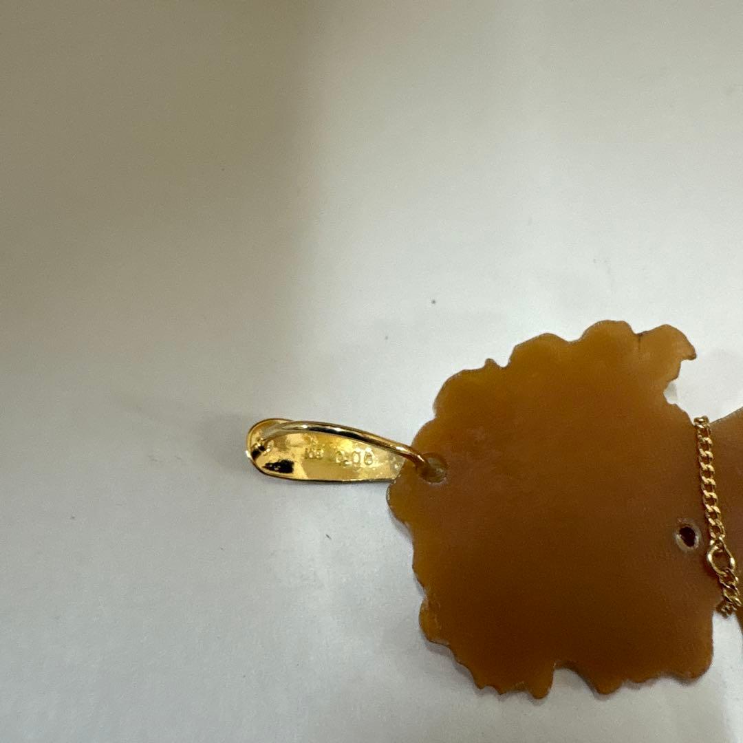 作家品　Ｋ１８　シェルカメオ　ルビー付き　ペンダント