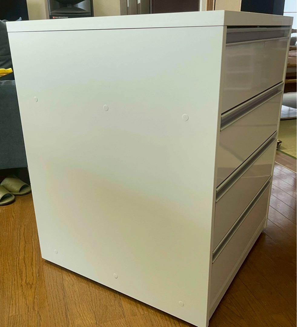 【しばちゃん】ディノス 4段チェスト　収納 押入れ 隠しキャスター付き