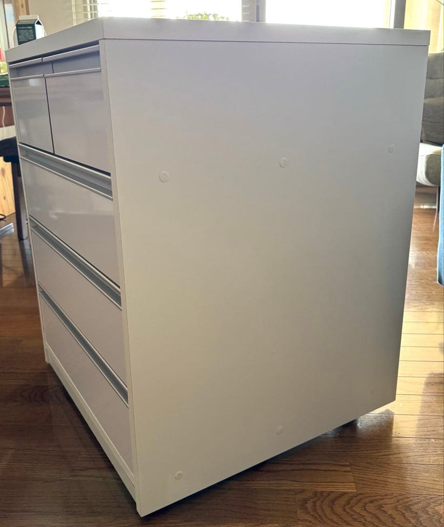 【しばちゃん】ディノス 4段チェスト　収納 押入れ 隠しキャスター付き