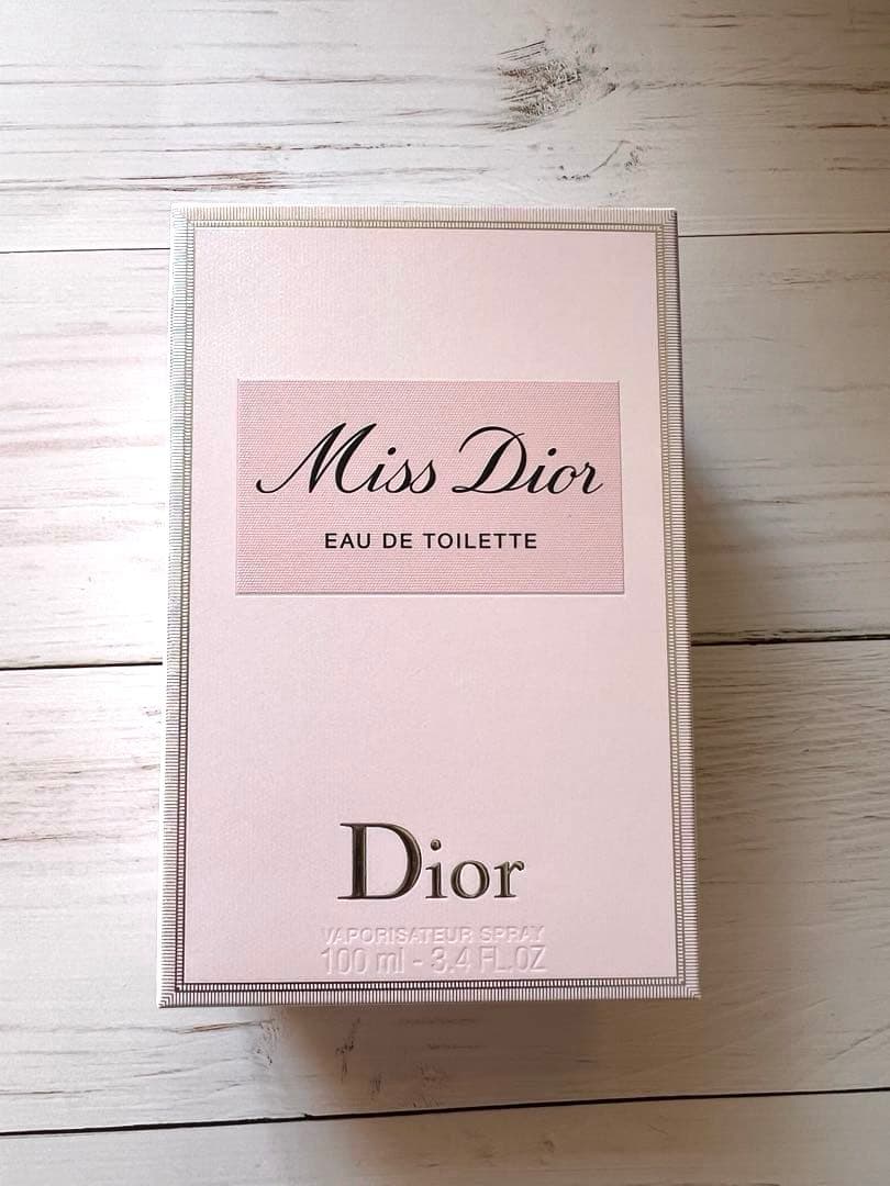 【新品未使用】Miss Dior オードゥ トワレ　ショッパーつき