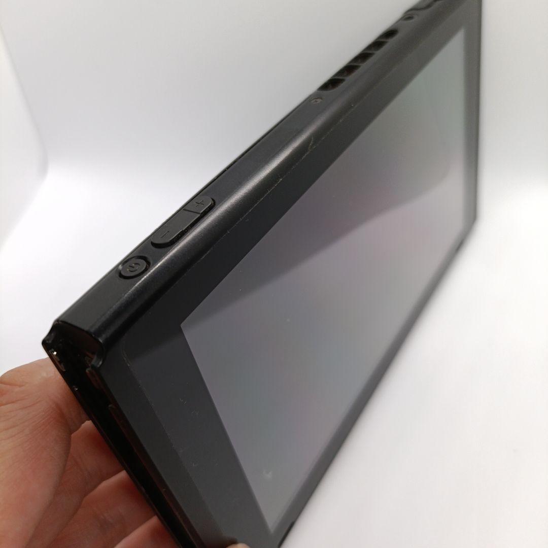 NintendoSWITCH本体のみ　ジョイコン・ドックなし