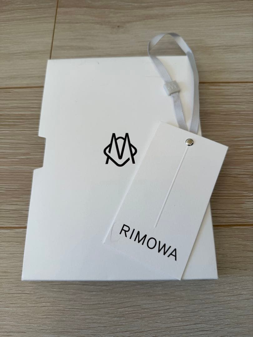 J RIMOWA Essential Cabin S マットブラック