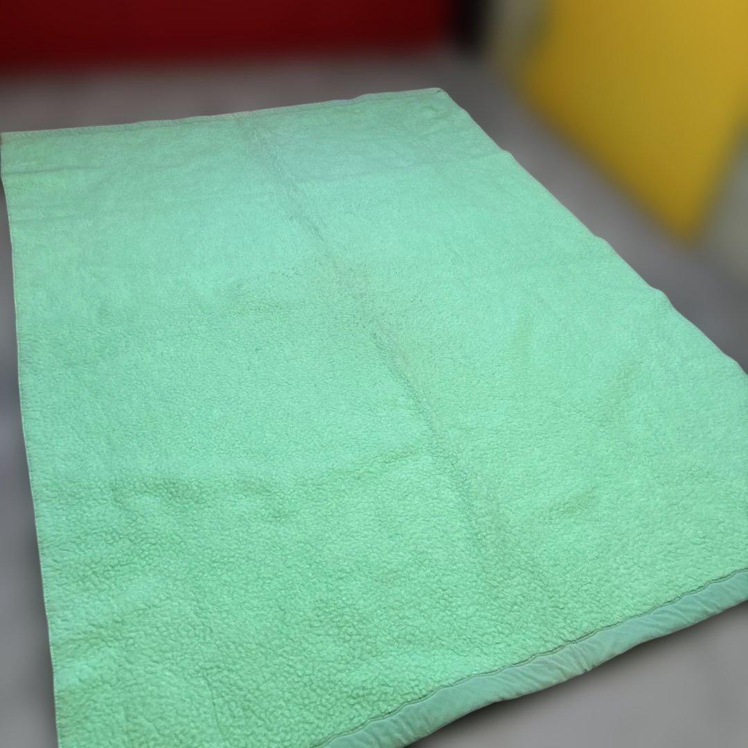 80s アクリル100% 肉厚毛布　昭和レトロ　おしゃれ毛布　185×137