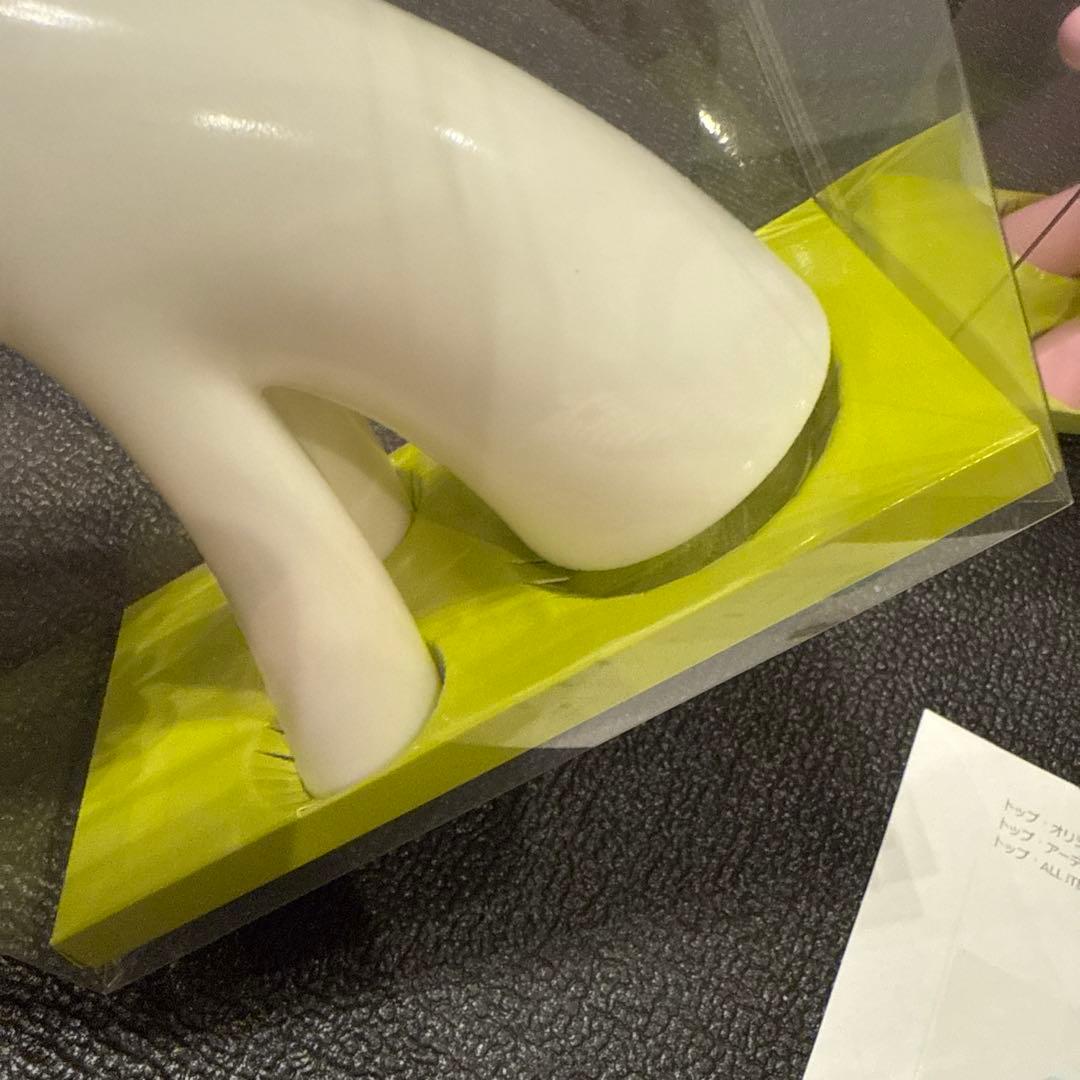 奈良美智 「あおもり犬」貯金箱 白 ピンク