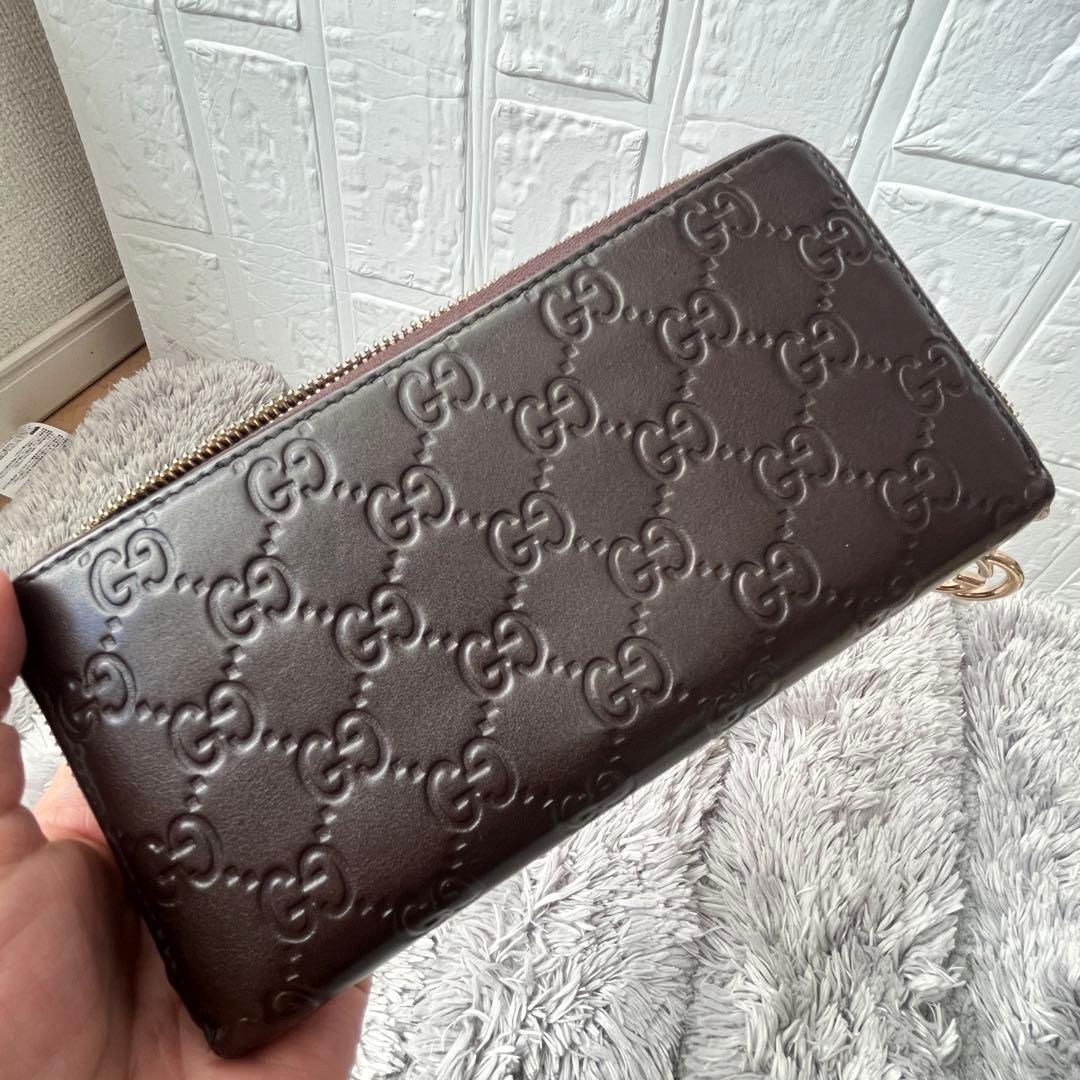 良品✨GUCCI ラウンドファスナー　シマ　ダークブラウン　インターロッキング