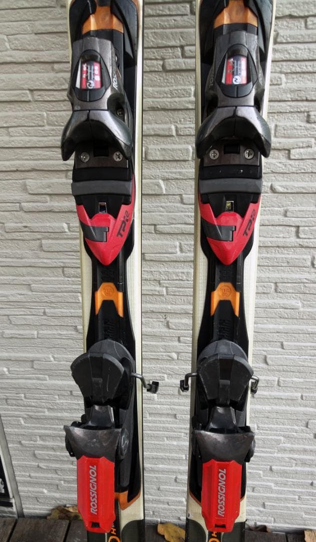 値下げ中　ロシニョールDemostyle D8 162 カービングスキー