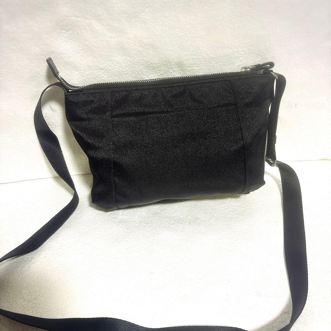 極美品 イビサIBIZA　アニマーダ　ナイロンショルダー　パンダ